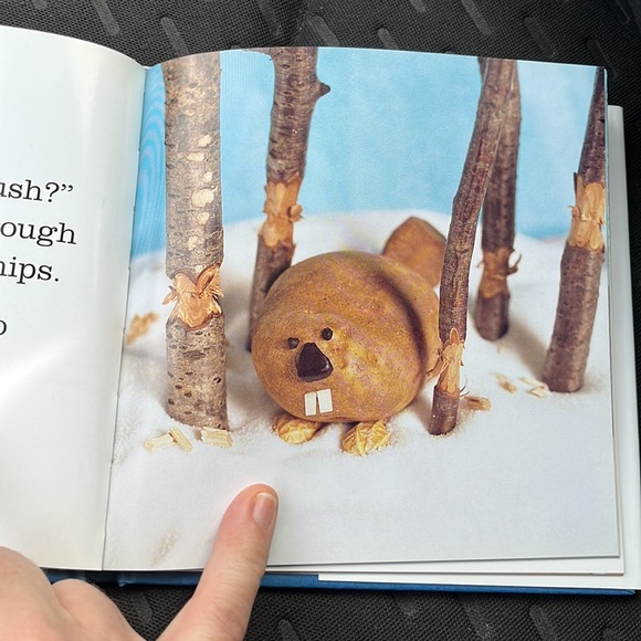 Childrens book- like new! - Picture 4 of 5